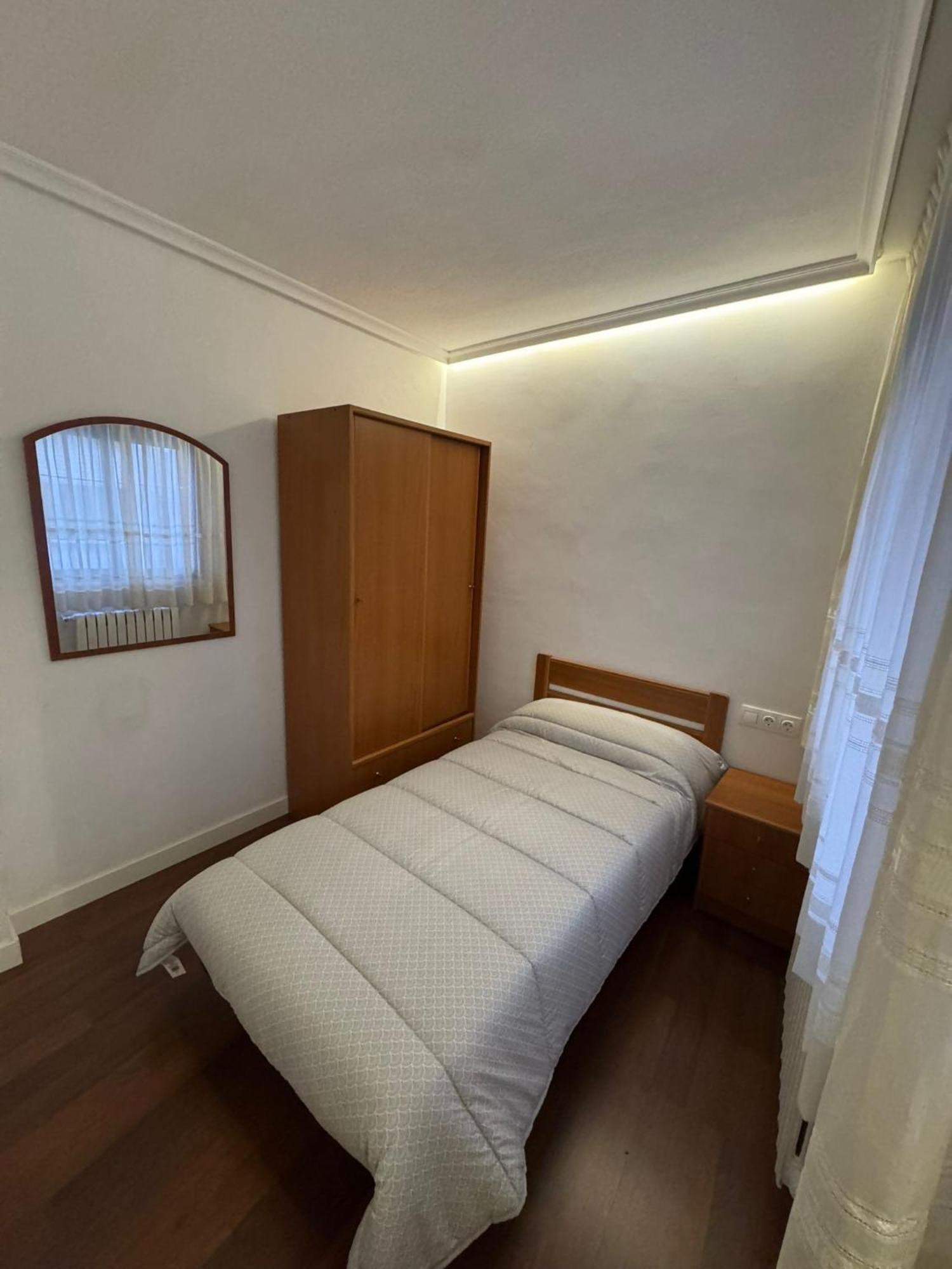 Apartamento Turistico Plaza Del Ayuntamiento Daire Ponferrada Dış mekan fotoğraf