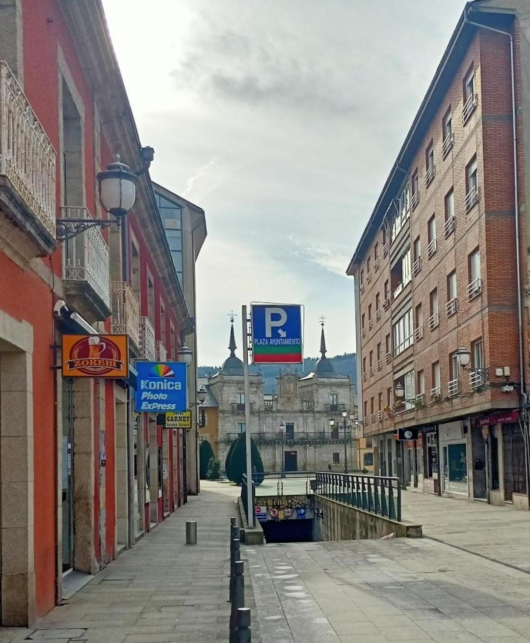 Apartamento Turistico Plaza Del Ayuntamiento Daire Ponferrada Dış mekan fotoğraf